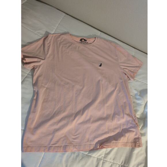 Nautica Men's T-Shirt - Picture 1 of 6